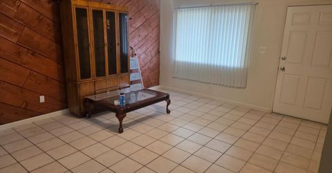 933 Meadowview Dr, Galt, CA 95632 Photo