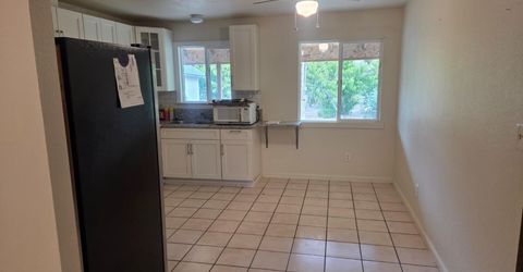 933 Meadowview Dr, Galt, CA 95632 Photo