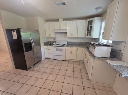 933 Meadowview Dr, Galt, CA 95632 Photo
