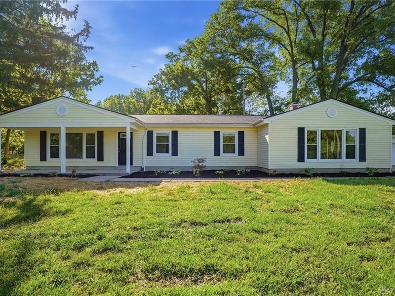 8560 Zoar Road, Hamilton Township, OH 45140 Photo 2