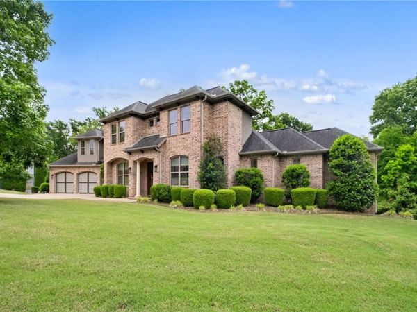 9 S Queensborough Lane , Rogers, AR 72758