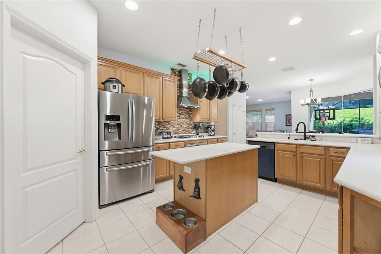 62 Camelot Ridge Drive, Brandon, FL 33511 Photo