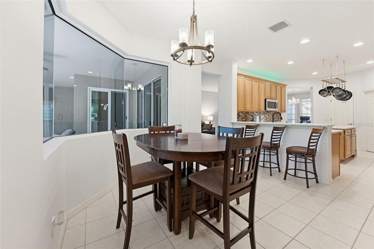 62 Camelot Ridge Drive, Brandon, FL 33511 Photo