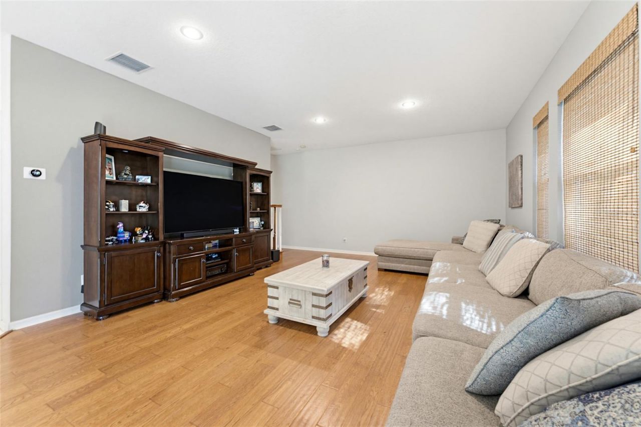 62 Camelot Ridge Drive, Brandon, FL 33511 Photo