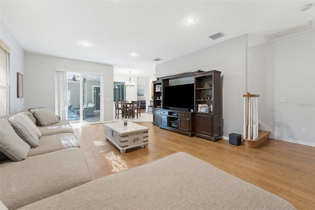 62 Camelot Ridge Drive, Brandon, FL 33511 Photo