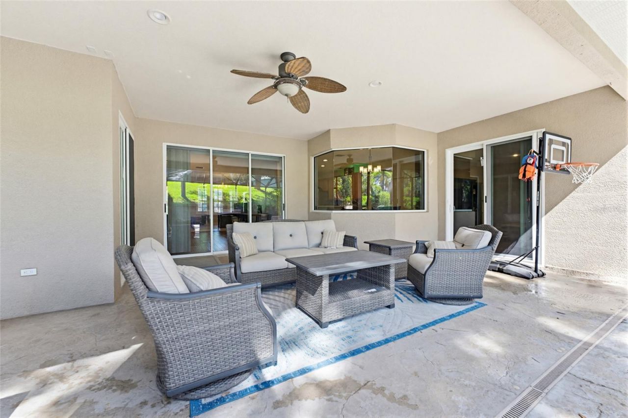 62 Camelot Ridge Drive, Brandon, FL 33511 Photo