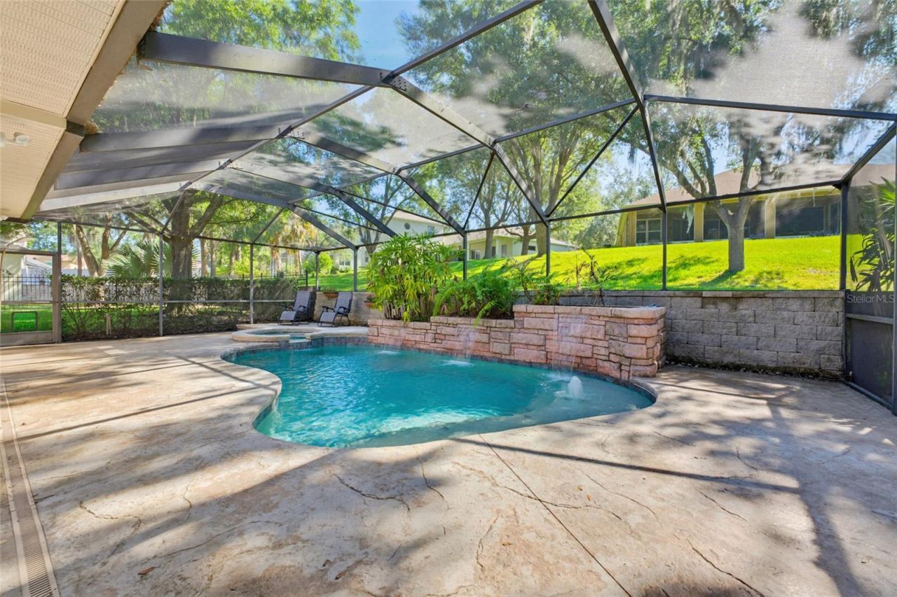 62 Camelot Ridge Drive, Brandon, FL 33511 Photo