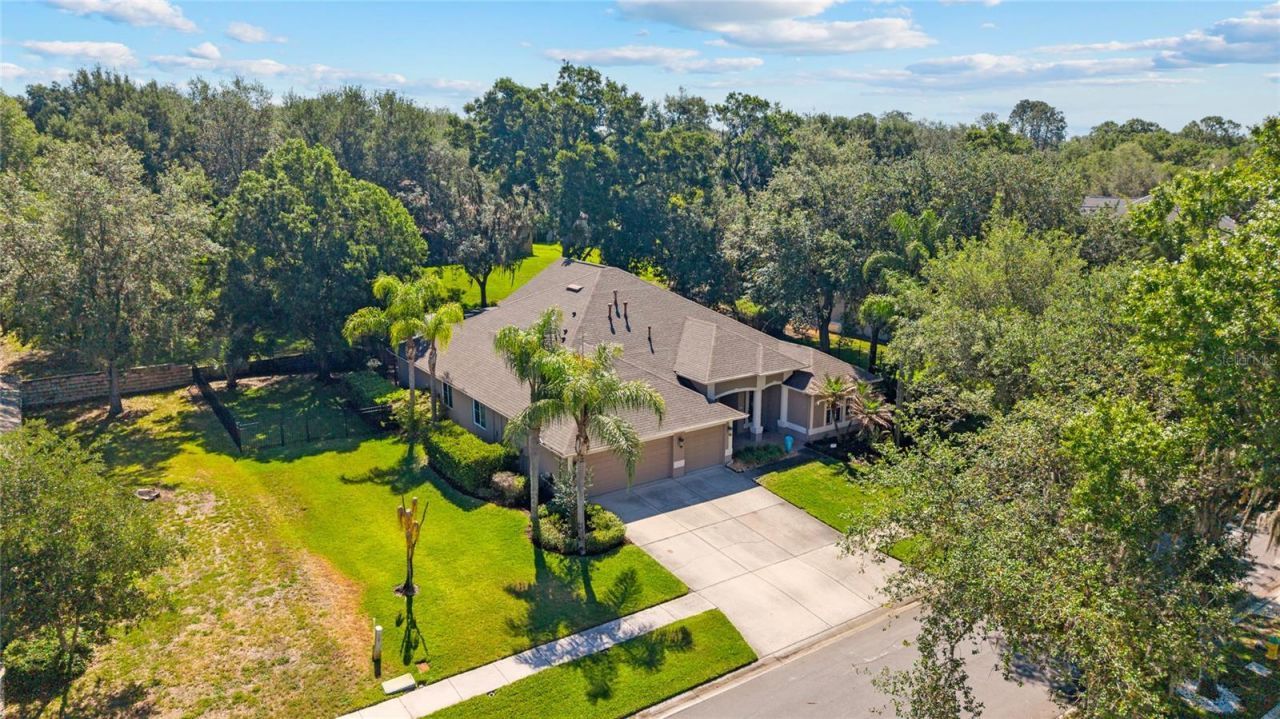 62 Camelot Ridge Drive, Brandon, FL 33511 Photo
