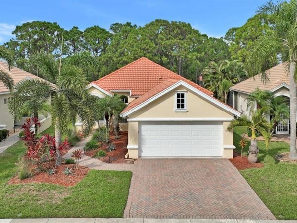 896 SW Munjack Circle, Port St. Lucie, FL 34986