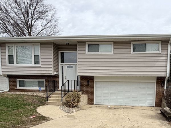 15203 Waterman Drive , South Holland, IL 60473