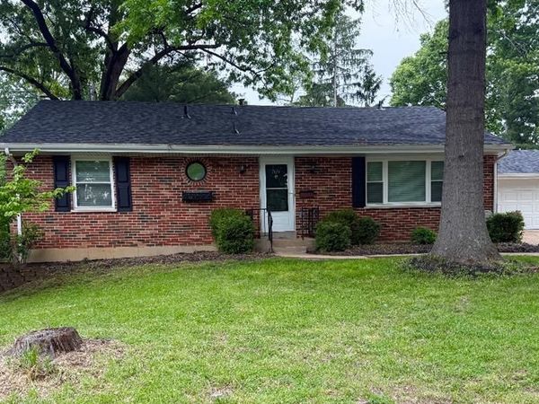 1171 Ascot Lane , St Louis, MO 63122