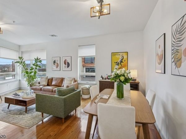 52 Lincoln Ave, Unit 302, Orange, NJ 07050