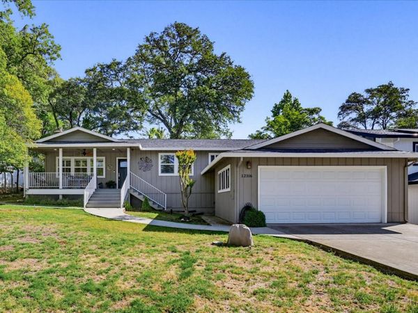 12316 Torrey Pines Dr, Auburn, CA 95602