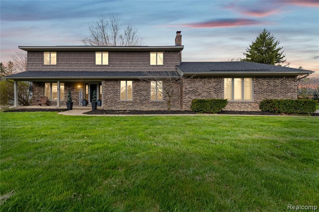 9332 Oakmont Drive, Grand Blanc Township, MI 48439 Main Photo