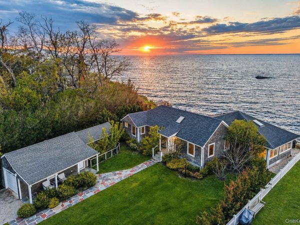 21515 Soundview Avenue, Southold, NY 11971
