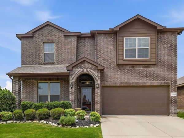 2908 Saddle Creek Drive, Fort Worth, TX 76177