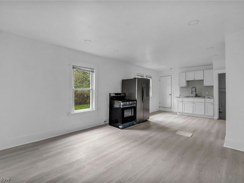 4441 E 144th Street, Cleveland, OH 44128 Photo 6