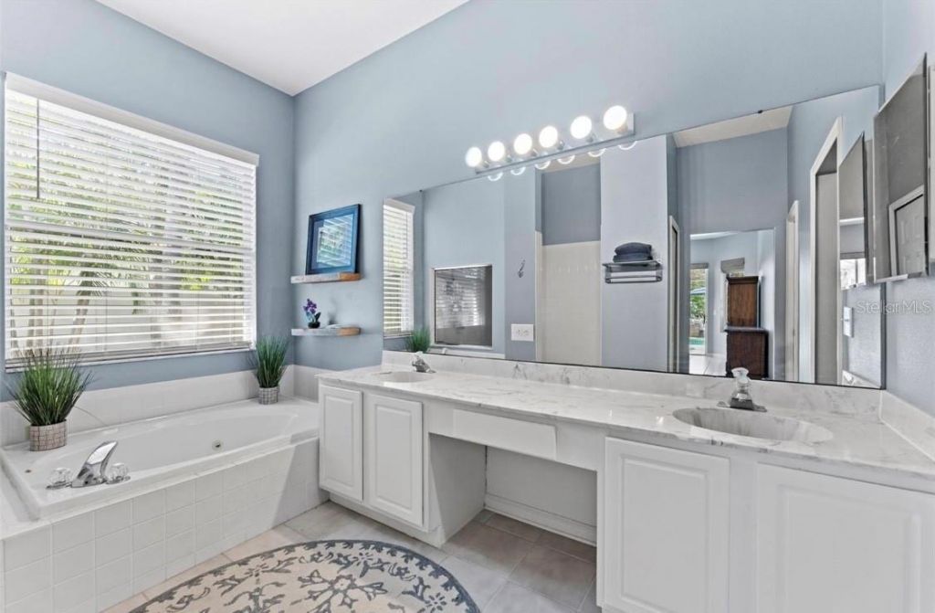 12910 Vicksburg Drive, Tampa, FL 33625 Photo