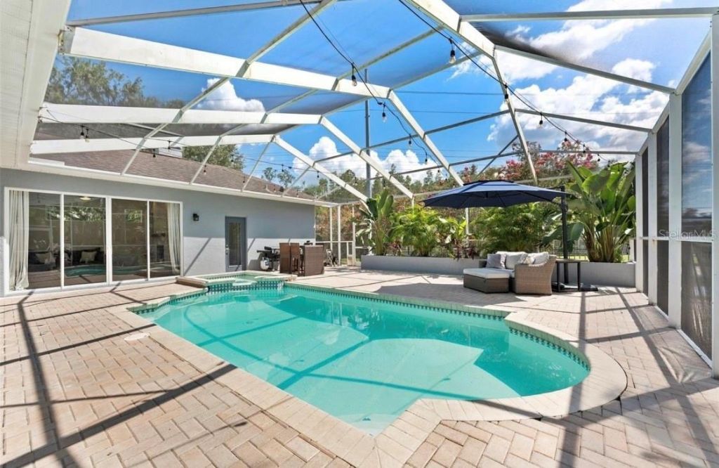 12910 Vicksburg Drive, Tampa, FL 33625 Photo