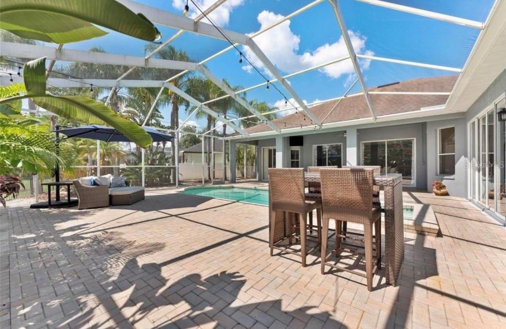 12910 Vicksburg Drive, Tampa, FL 33625 Photo