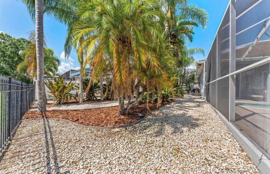 12910 Vicksburg Drive, Tampa, FL 33625 Photo