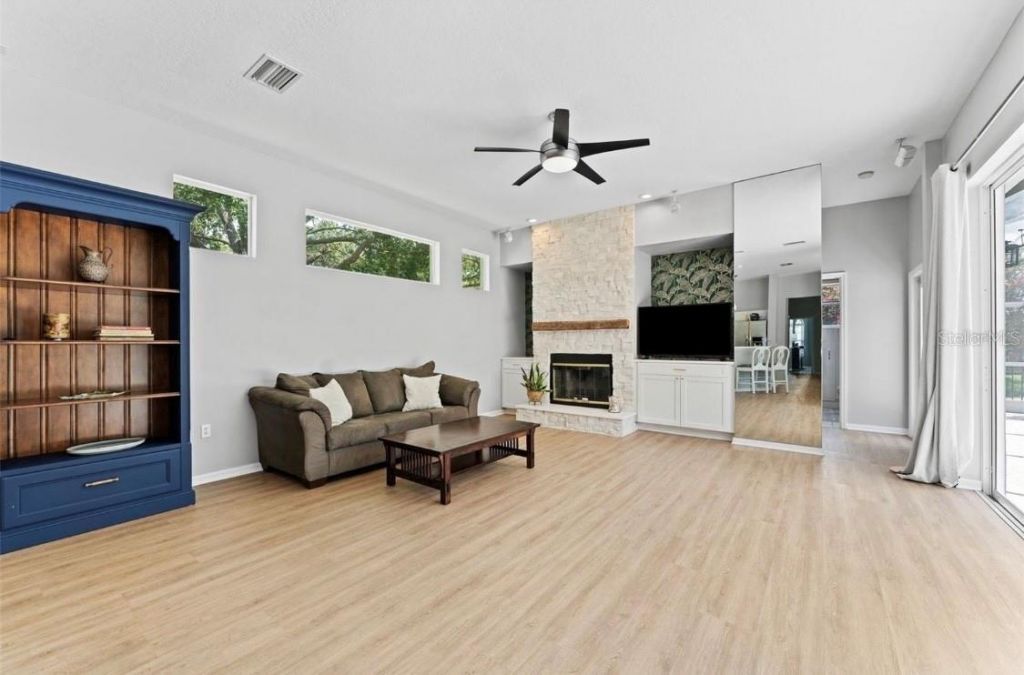 12910 Vicksburg Drive, Tampa, FL 33625 Photo