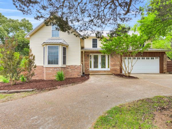 322 David St, Lawrenceburg, TN 38464