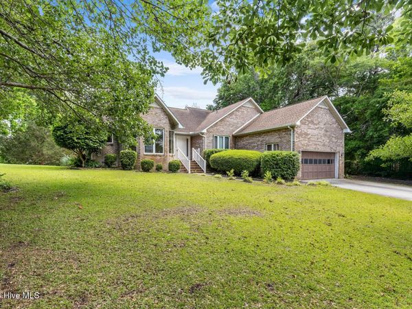 518 Chadwick Shores Drive, Sneads Ferry, NC 28460