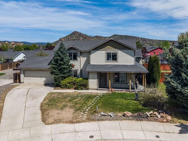 648 NE Cougar Loop, Prineville, OR 97754