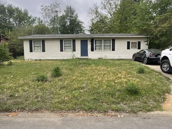 2413 Parkwood Drive, Conway, AR 72034