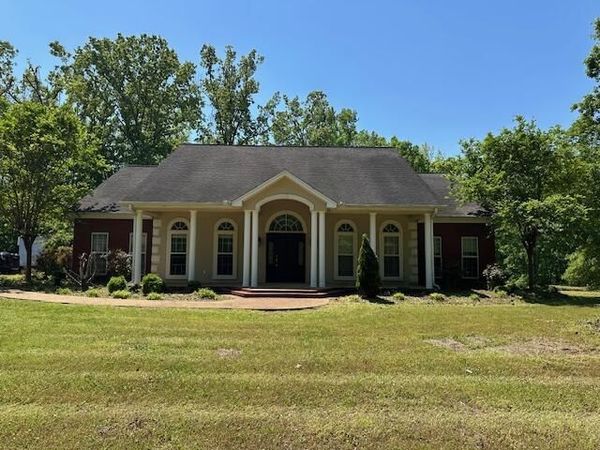 15 County Road 7018, Booneville, MS 38829