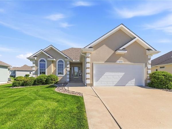 11404 Trevor Drive, Peculiar, MO 64078