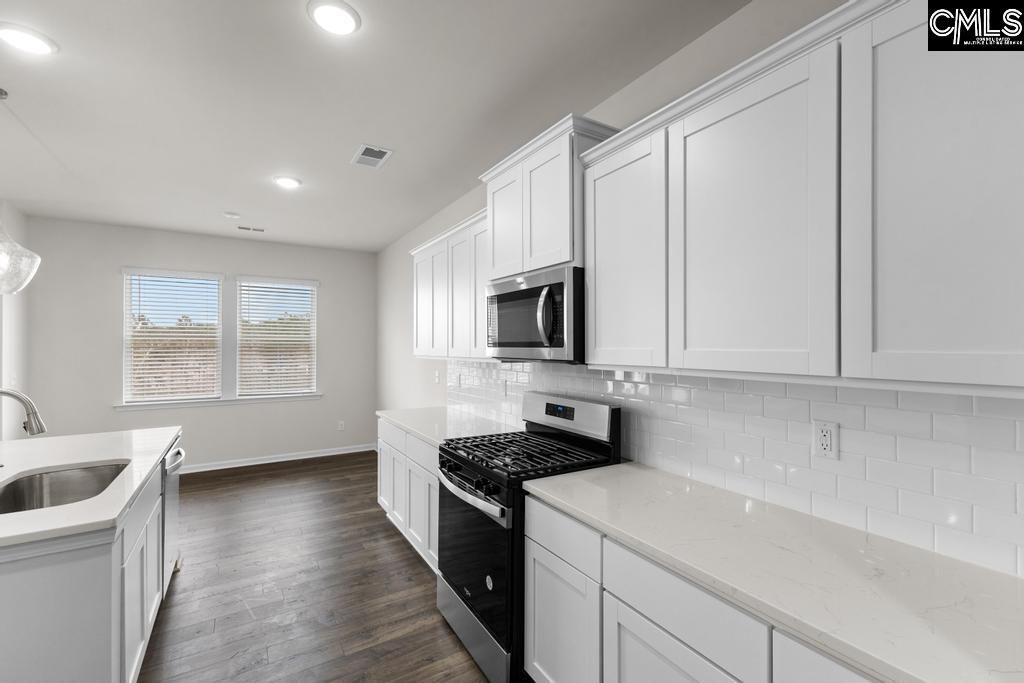 303 Balbriggan Place Photo 12