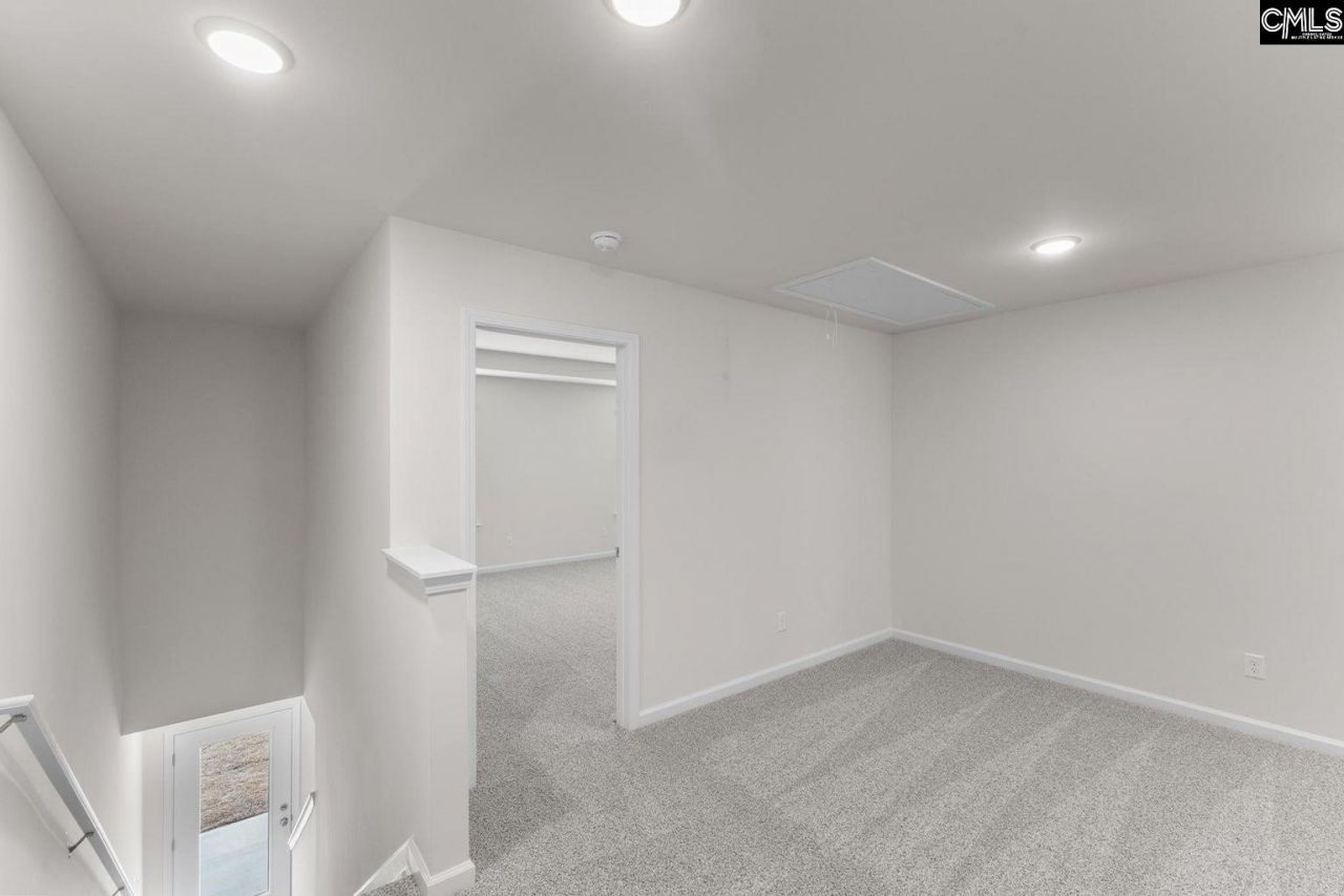 303 Balbriggan Place Photo 17