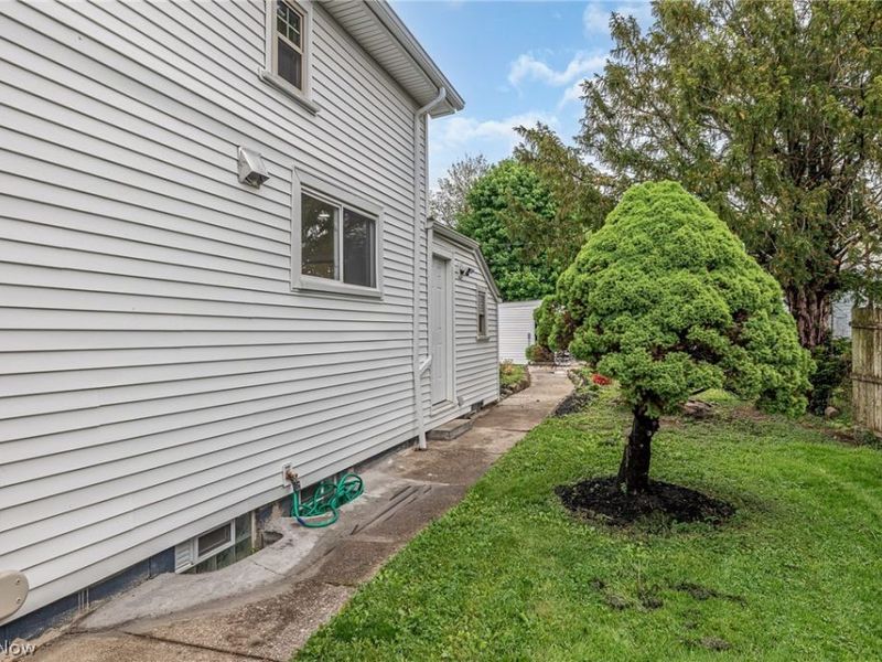 3229 W 52nd Street, Cleveland, OH 44102 Photo 26