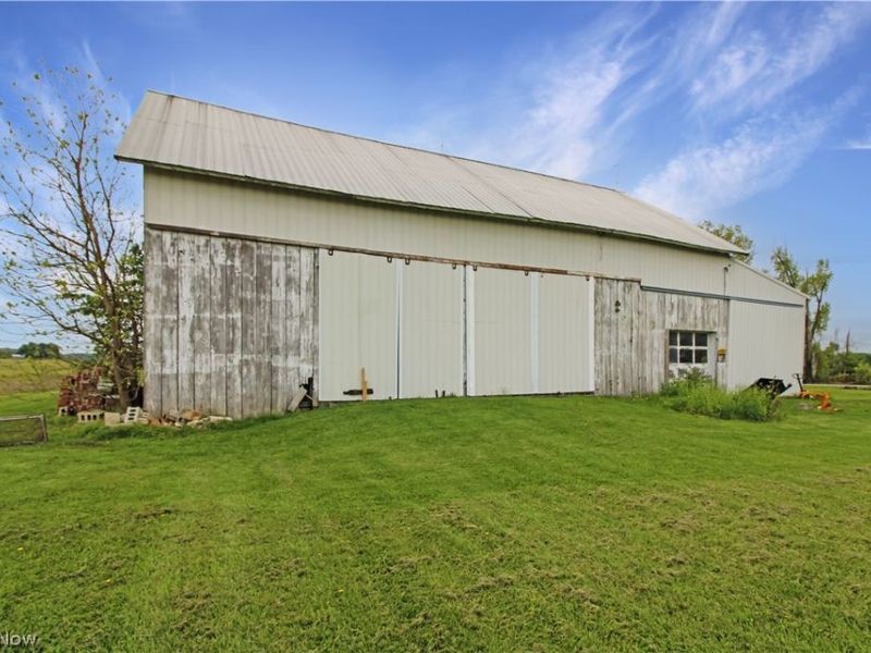 W Bloom Road, Oak Harbor, OH 43449 Photo 11