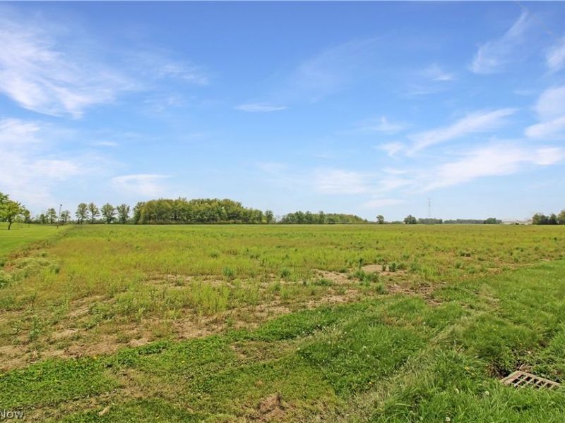 W Bloom Road, Oak Harbor, OH 43449 Photo 14
