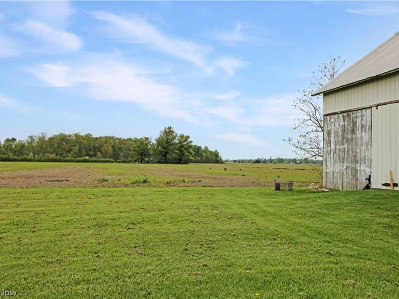 W Bloom Road, Oak Harbor, OH 43449 Photo 7