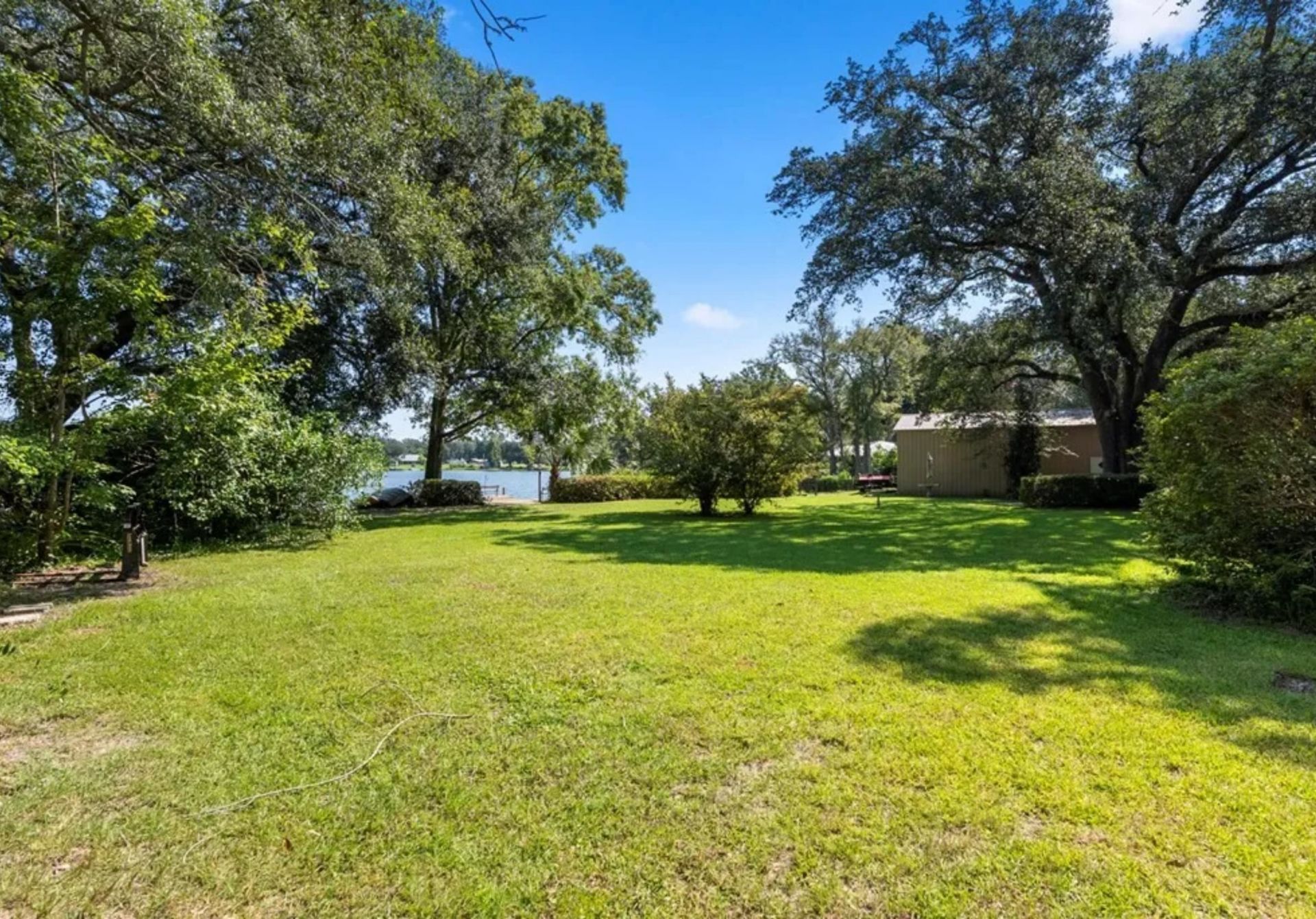 480 W Lakeview Drive, Wewahitchka, FL 32465 Photo