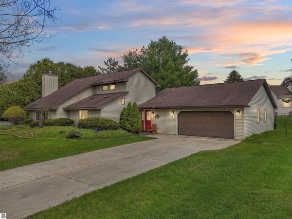 300 Barbara Street, Cadillac, MI 49601
