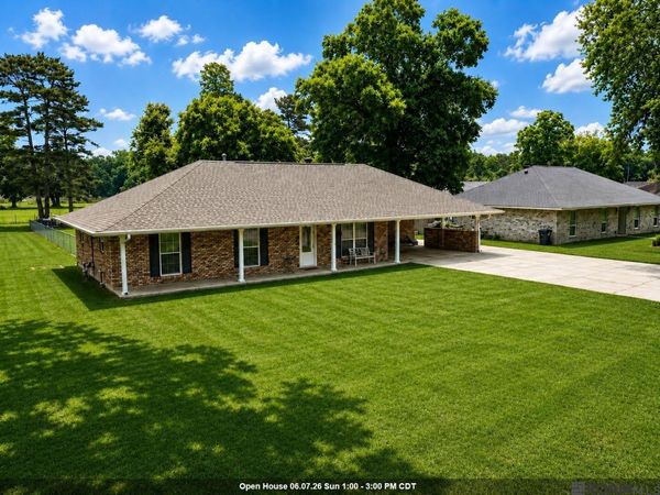 45046 Riverside Estates Dr, St Amant, LA 70774