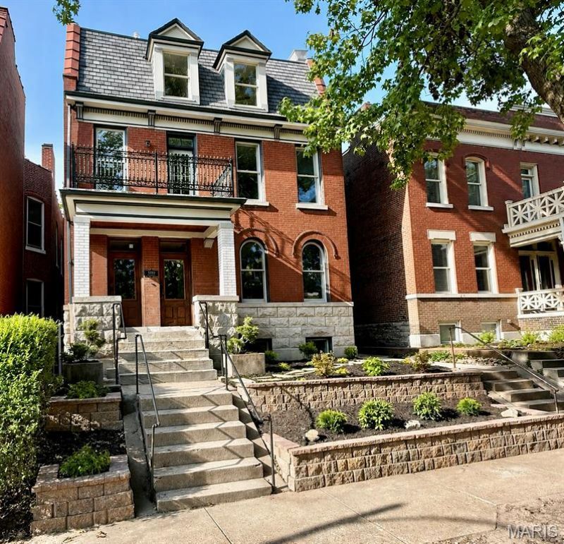 3441 Crittenden Street, Saint Louis, MO 63118 Main Photo