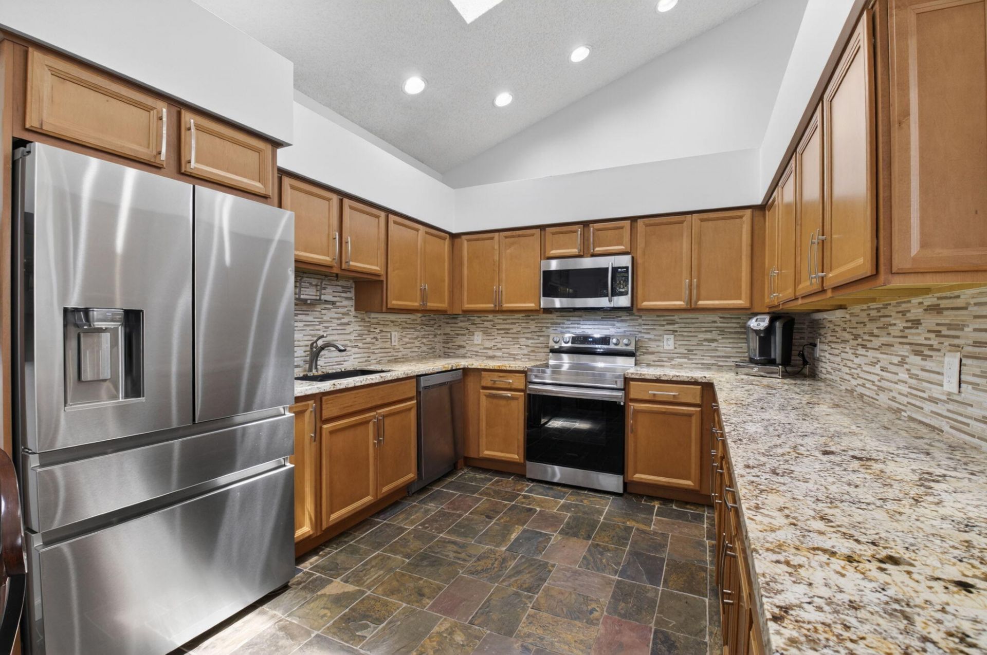 6694 NW 26th Way, Boca Raton, FL 33496 Photo