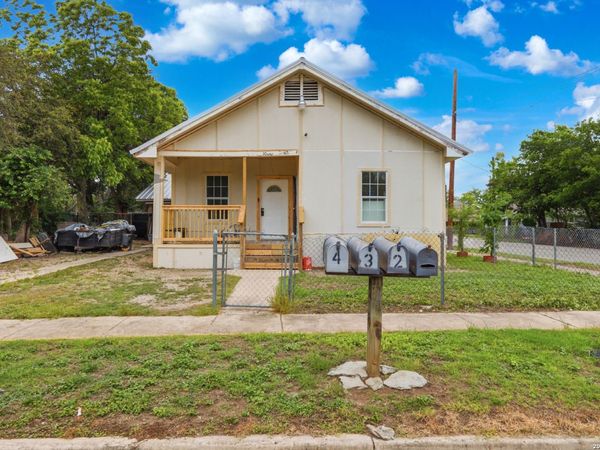 1021 CENTER ST, San Antonio, TX 78202