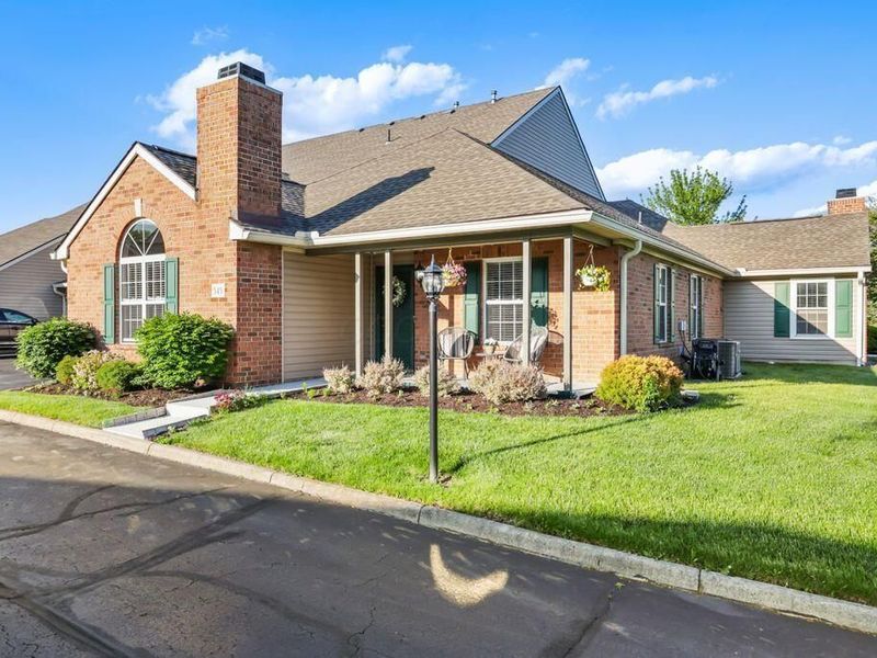 545 Chardonnay Lane, Lewis Center, OH 43035 Photo 2