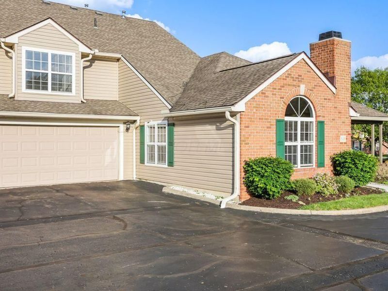 545 Chardonnay Lane, Lewis Center, OH 43035 Photo 3