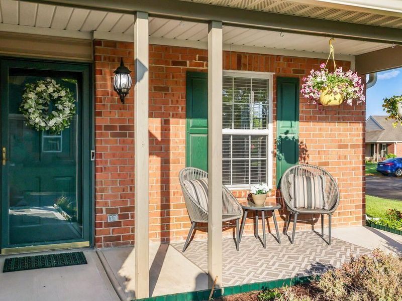 545 Chardonnay Lane, Lewis Center, OH 43035 Photo 4