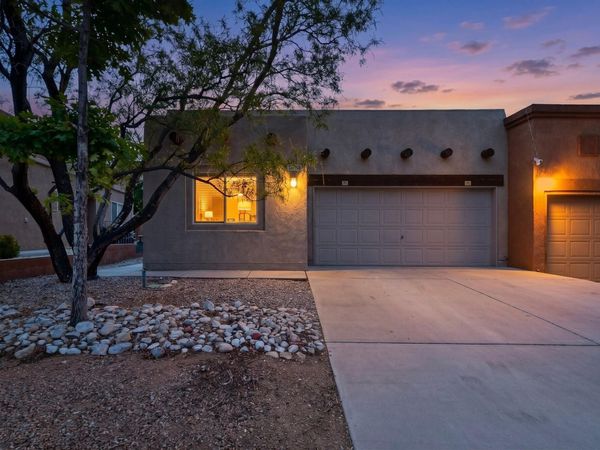 2470 Corvara Drive SE, Rio Rancho, NM 87124