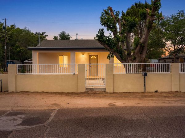 2431 Mervosh Avenue SW, Albuquerque, NM 87105