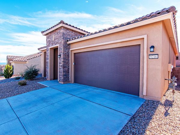 9216 Crystal Creek Lane NW, Albuquerque, NM 87120